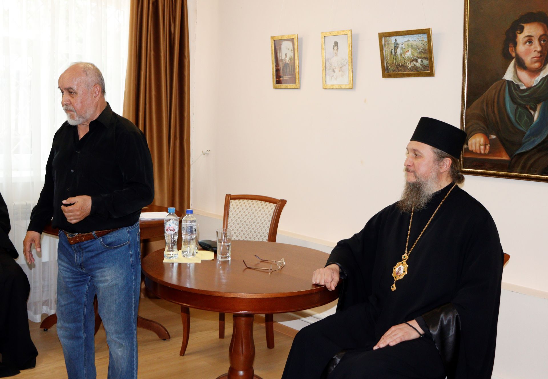 Епископ Пахомий провел встречу с общественностью в музее Бориса Пастернака