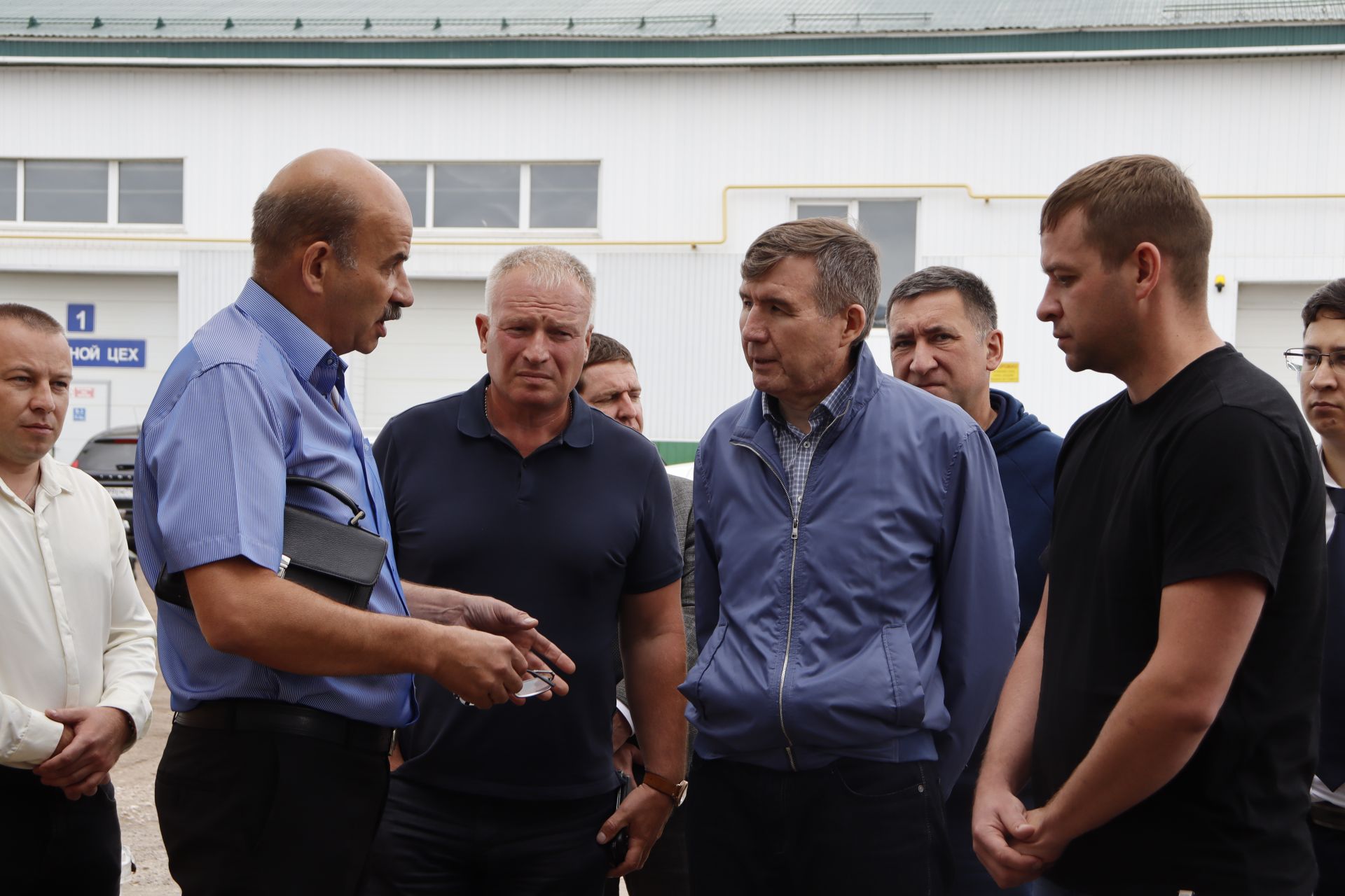 ТРның икътисад министры Мидхәт Шаһиәхмәтов Чистайның яңа предприятиеләре эше белән танышты
