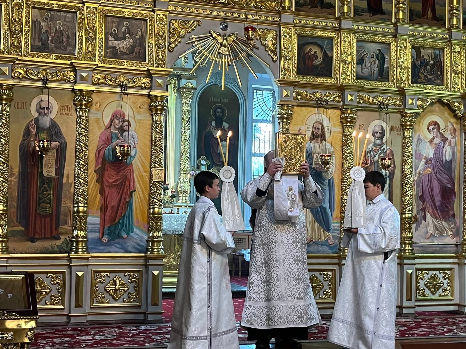В канун Рождества Иоанна Предтечи епископ Пахомий совершил всенощное бдение в чистопольском соборе