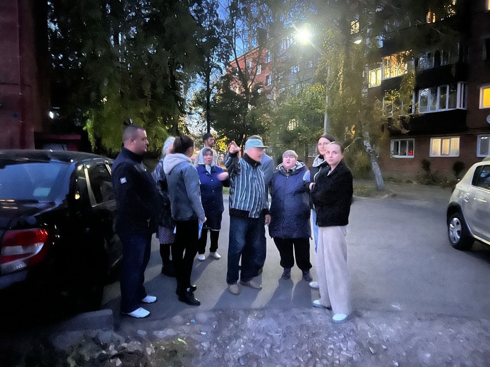 В Чистополе проходят встречи с жителями многоквартирных домов по программе «Наш двор»