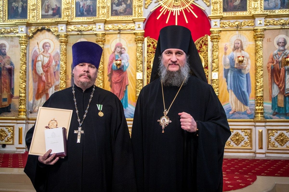 Клирик Свято-Никольского кафедрального собора удостоен Патриаршей награды