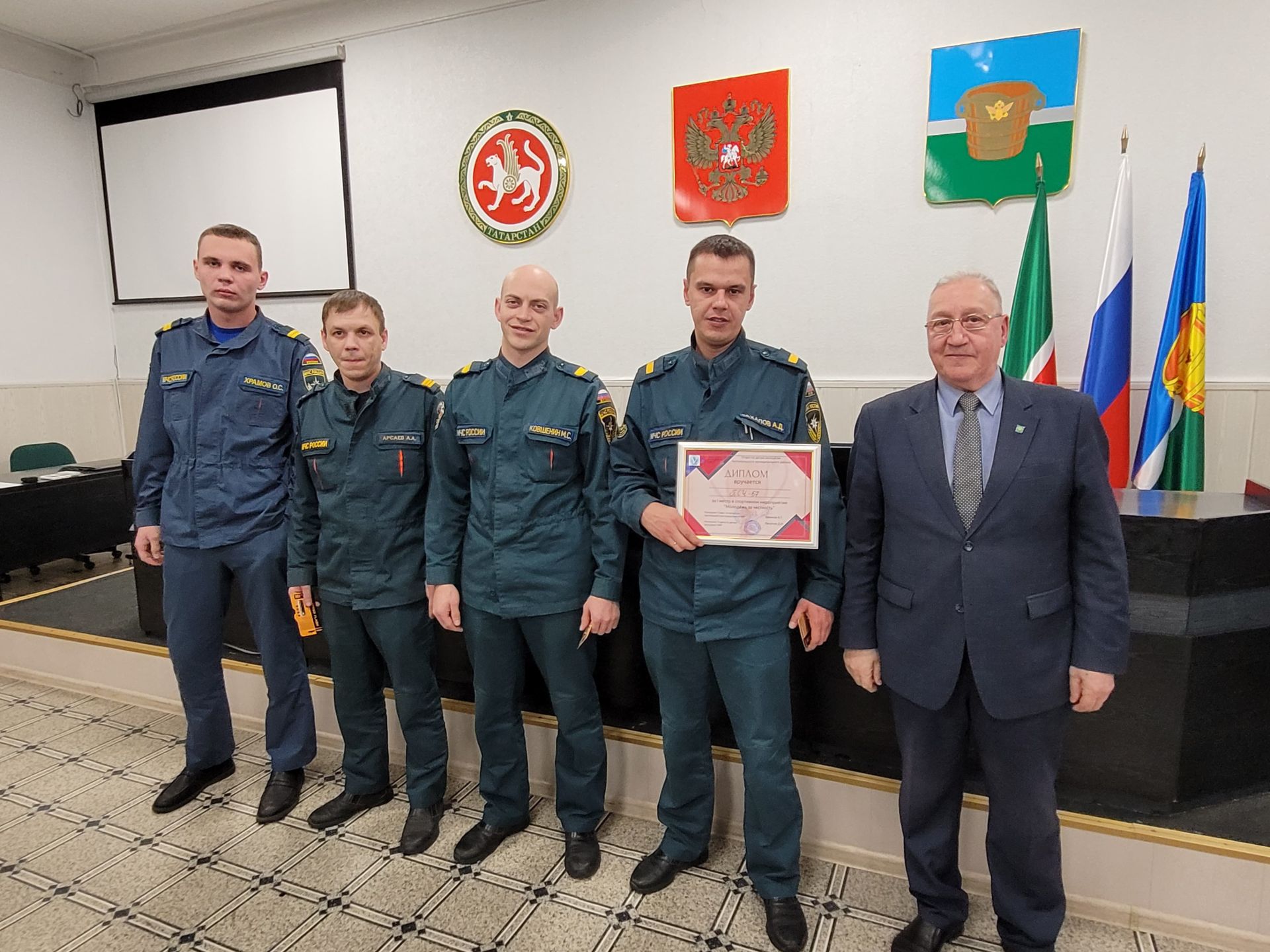 В Чистополе наградили победителей конкурса творческих работ по антикоррупционной тематике