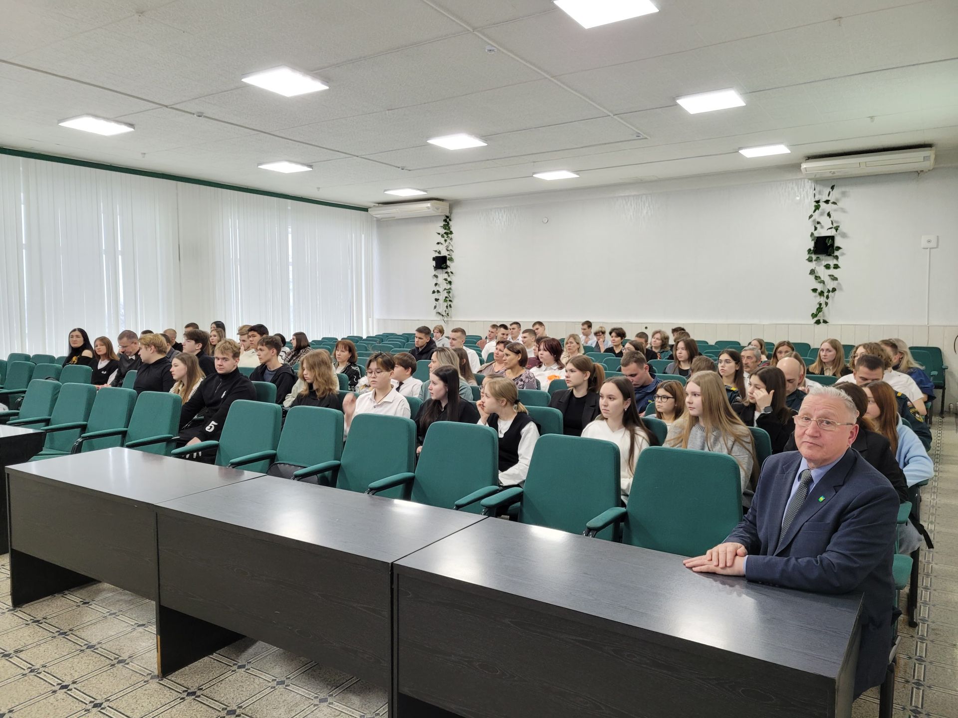 В Чистополе наградили победителей конкурса творческих работ по антикоррупционной тематике