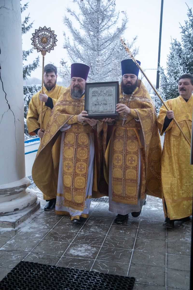 В Чистопольский собор передали старинный образ Покрова Пресвятой Богородицы