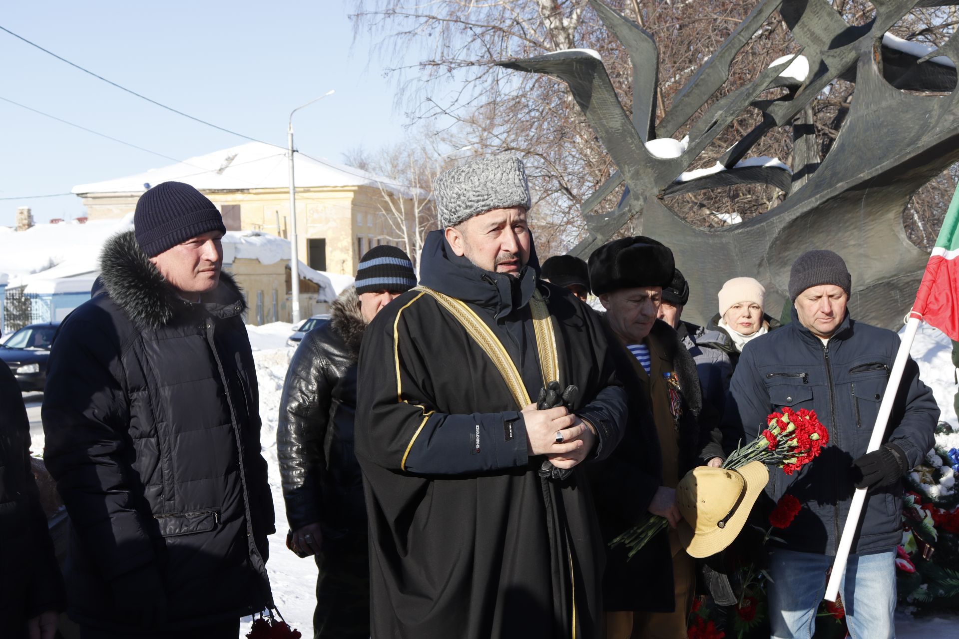 В Чистополе прошли торжественный митинг и церемония возложения венков