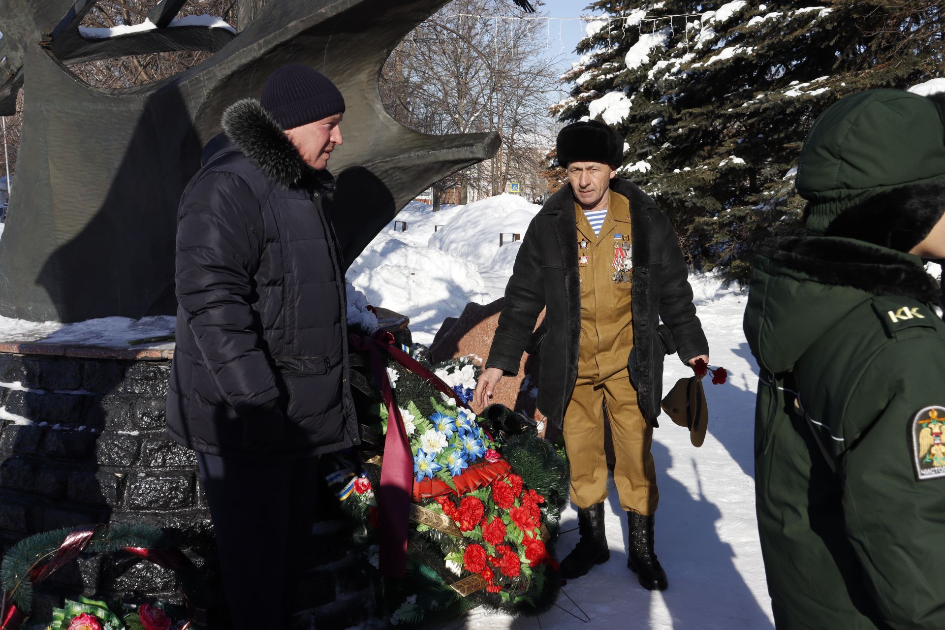 В Чистополе прошли торжественный митинг и церемония возложения венков