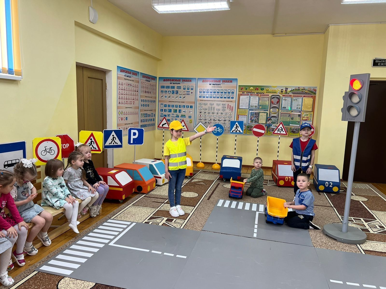 «Юл күзәтүчесе» — эштә