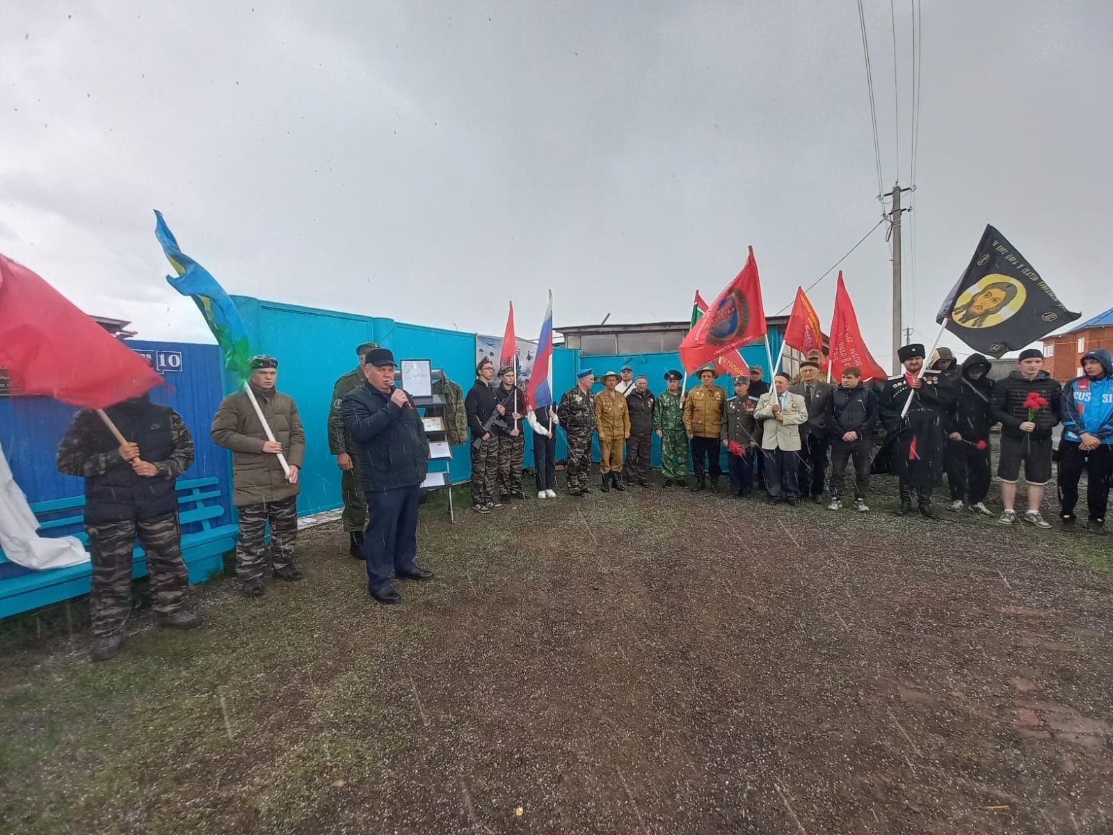 В Чистопольском районе установили памятную доску российскому военнослужащему
