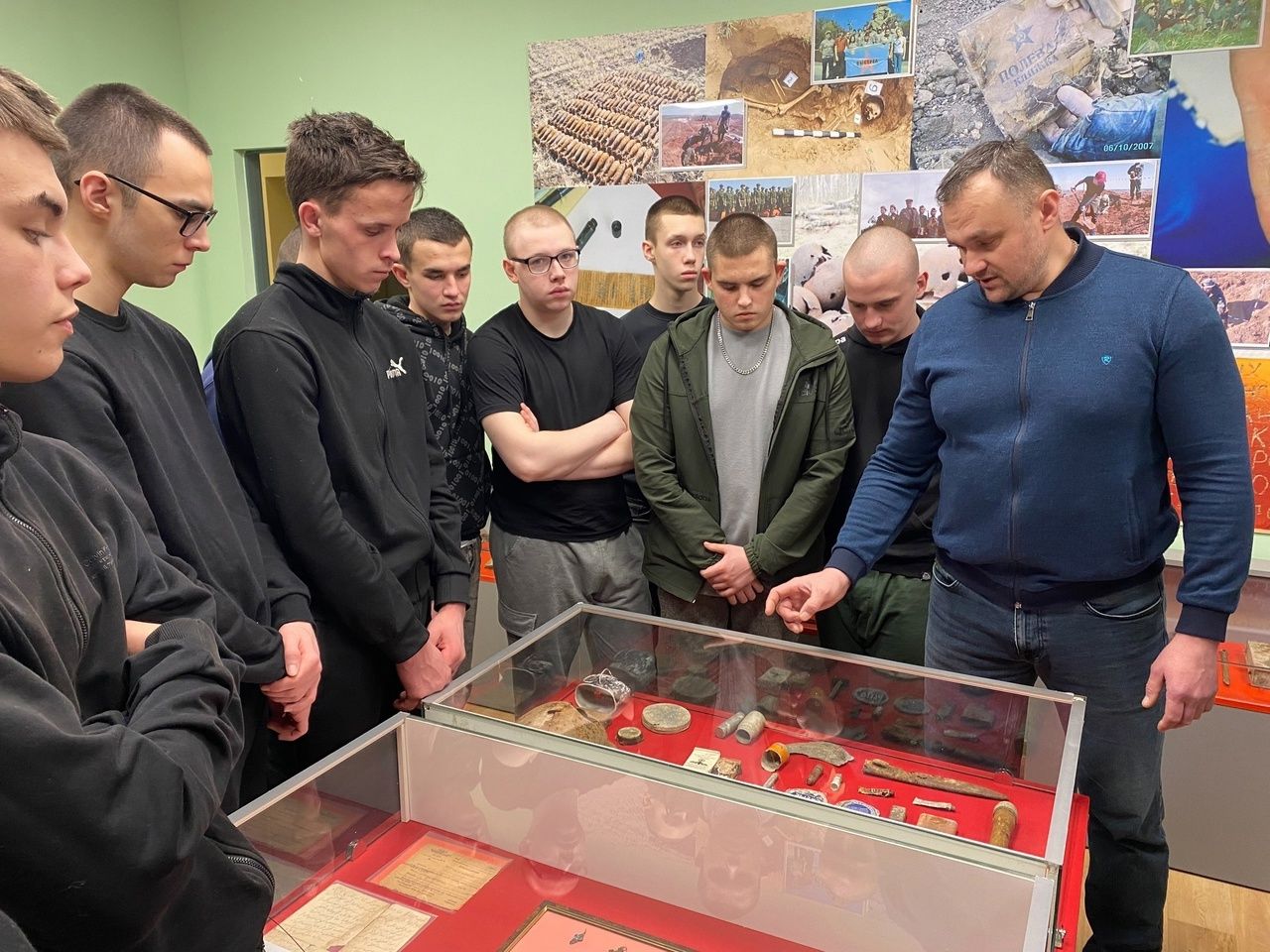 Курсанты технической школы ДОСААФ познакомились с историей подвига в музее «Выстрел»