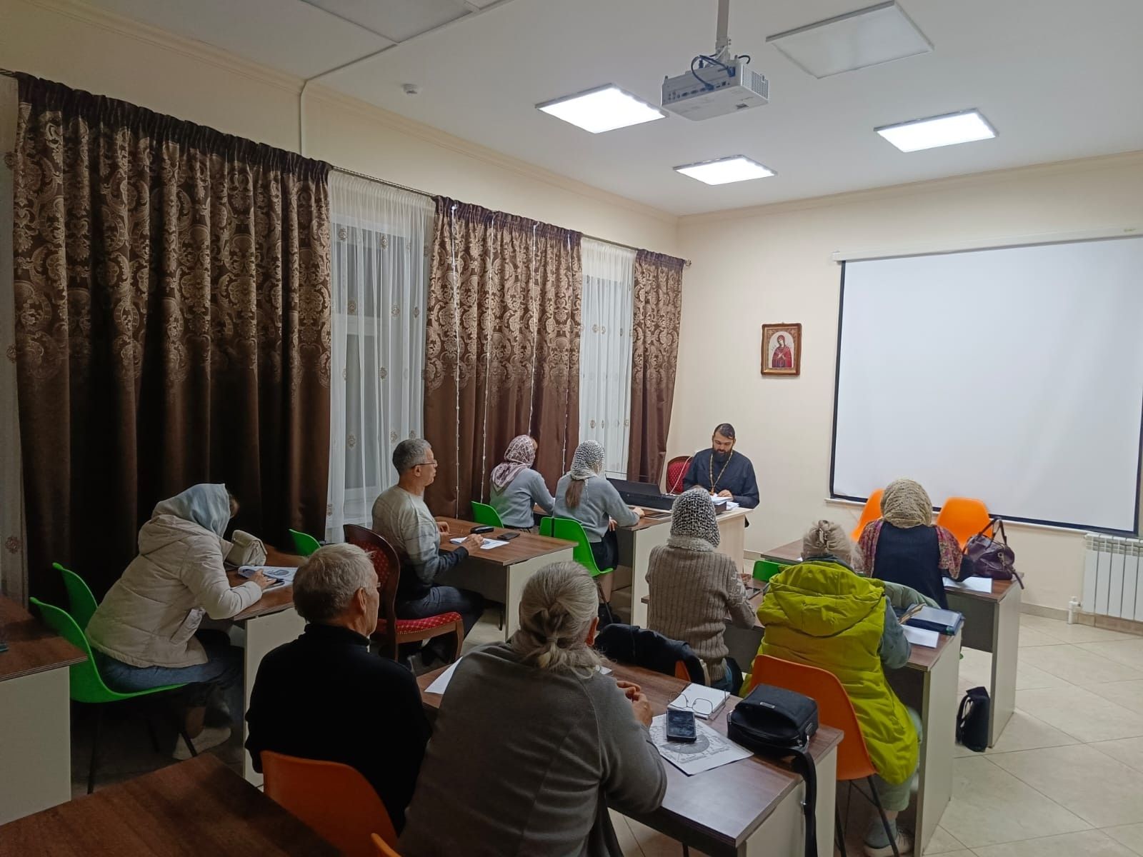 В Чистополе начались занятия прикладного курса «Чтец-уставщик»