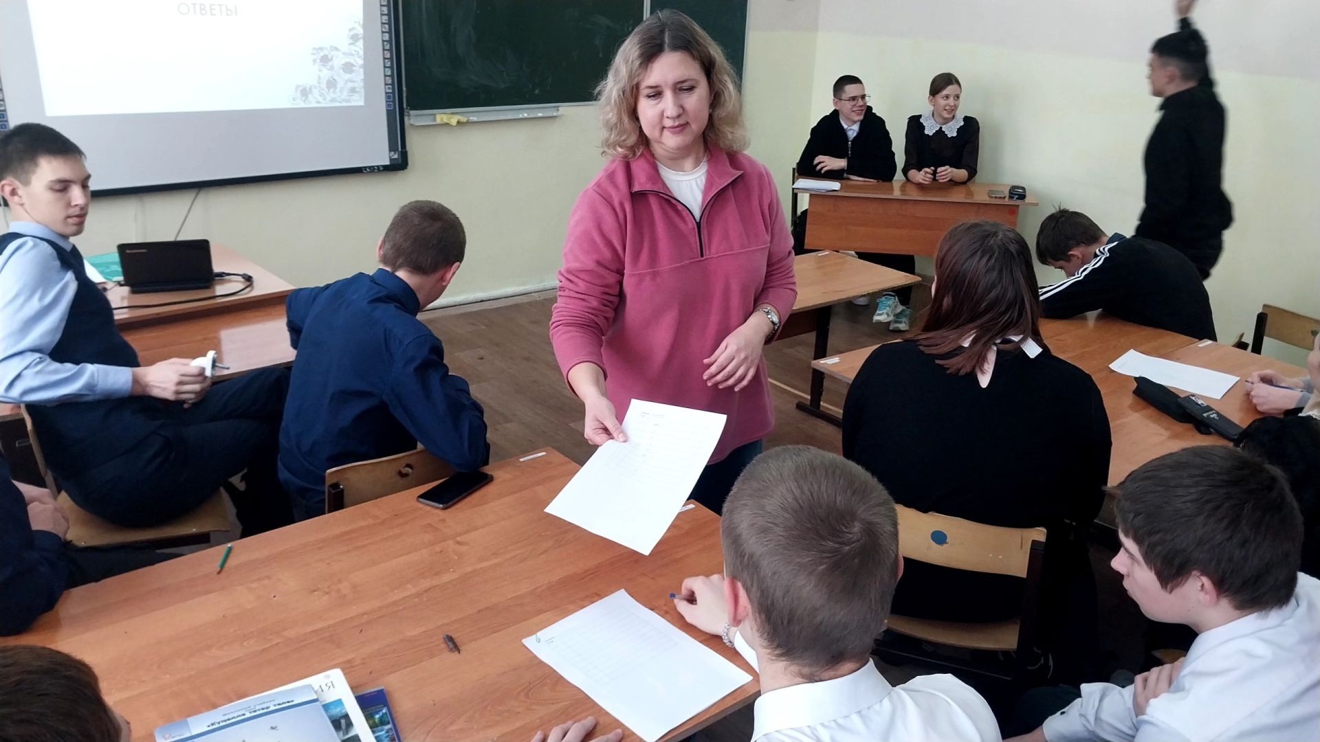 В Чистопольско-Высельской школе провели интеллект-тур