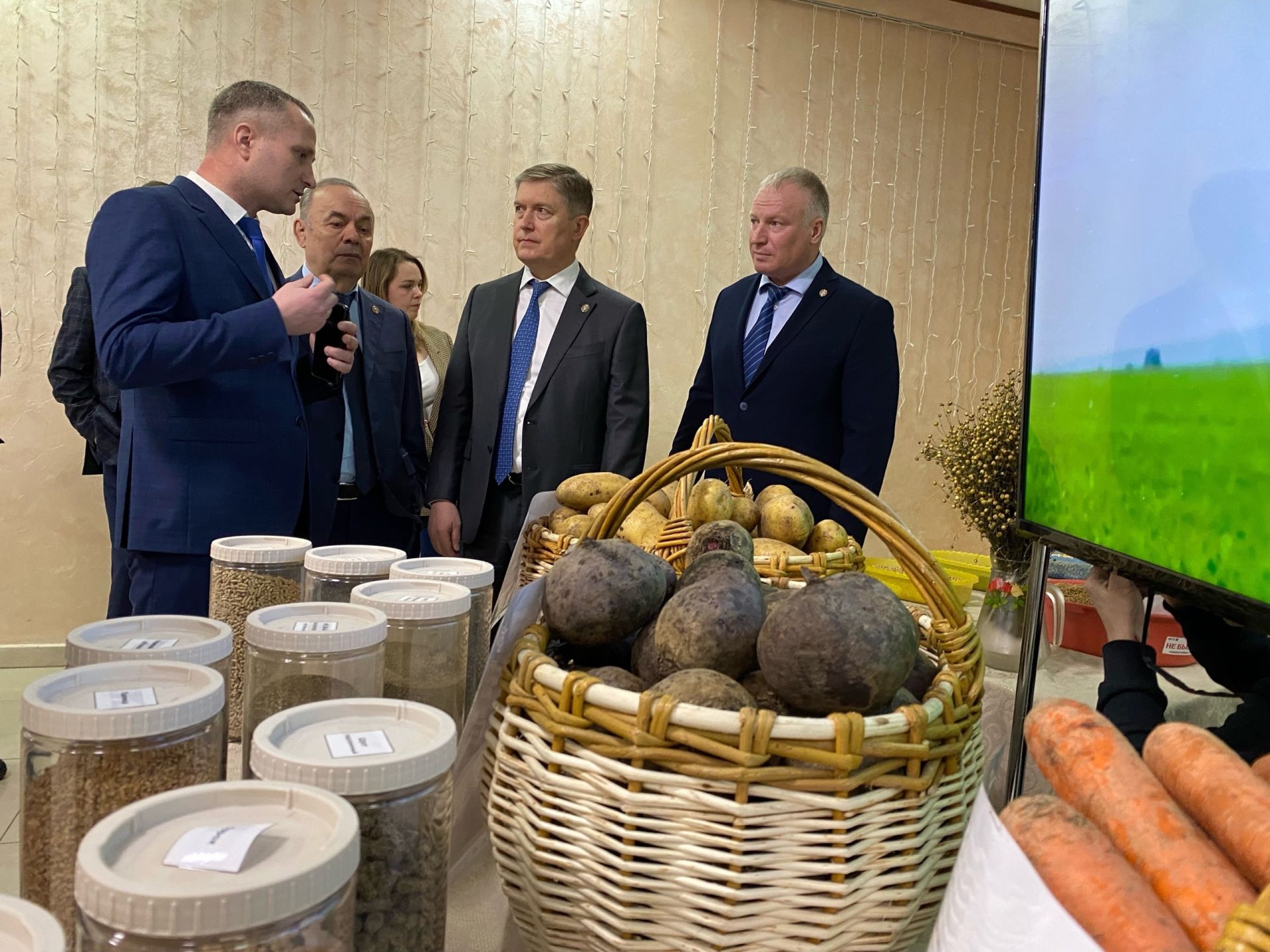 На выставке в Чистополе представили продукцию местных предприятий