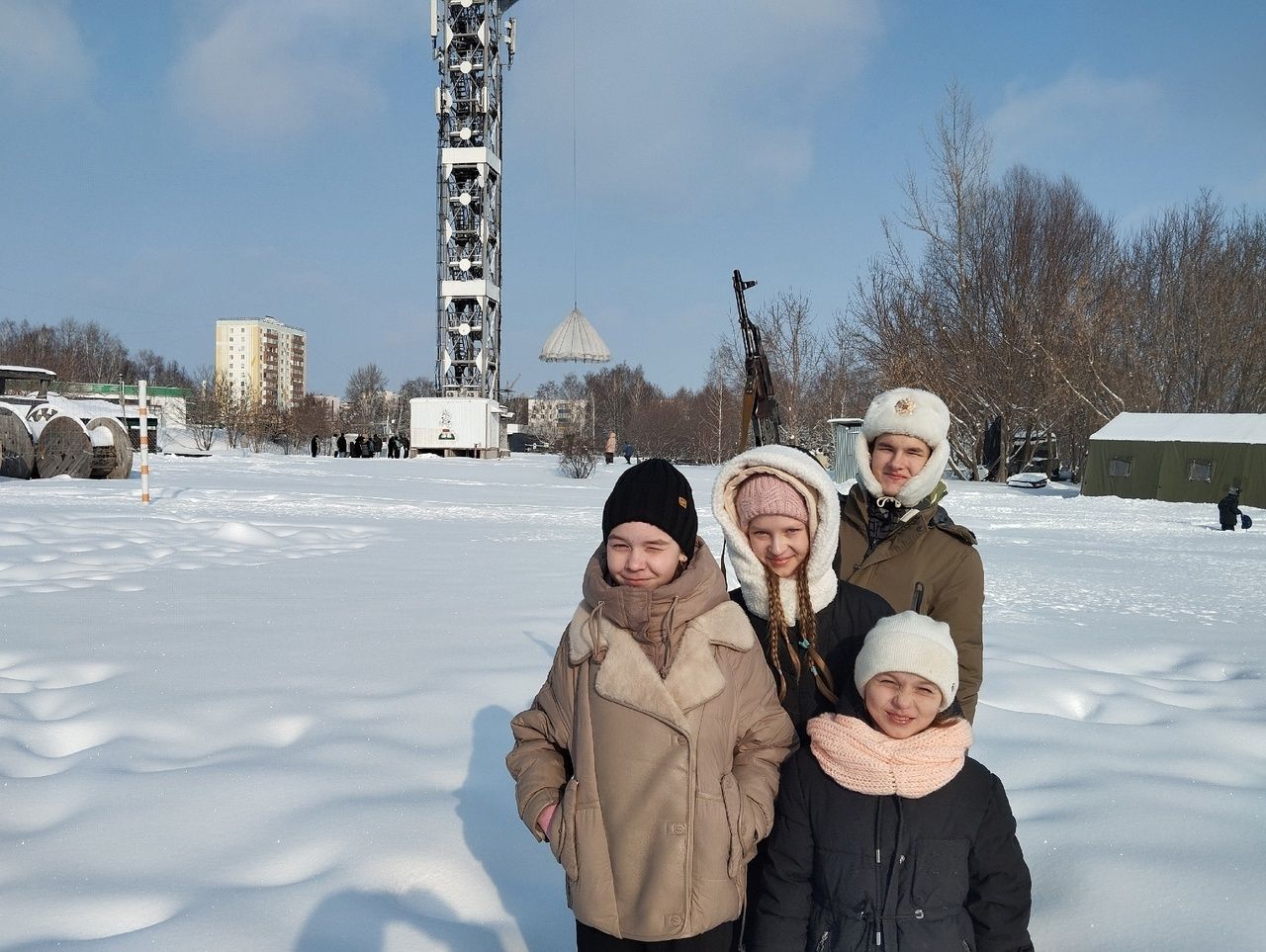 Чистопольские ребята совершили 80 прыжков с парашютом в честь 80-летия Великой Победы