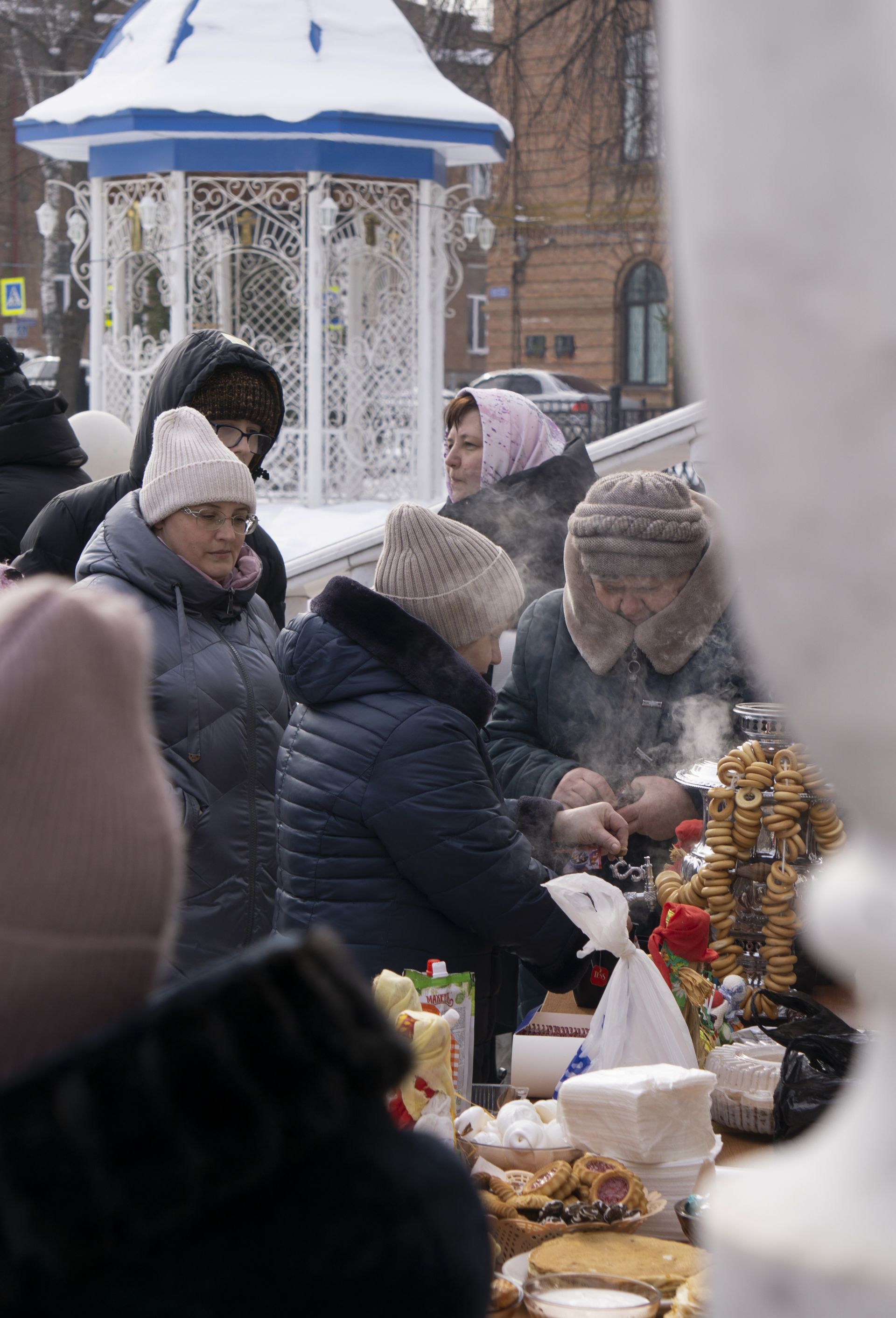 В Чистополе на территории храма «Умиление» для детей организовали праздник с играми и угощениями