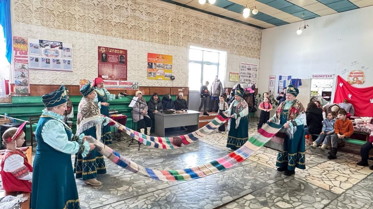 В селе Большой Толкиш проводили зиму веселым праздником