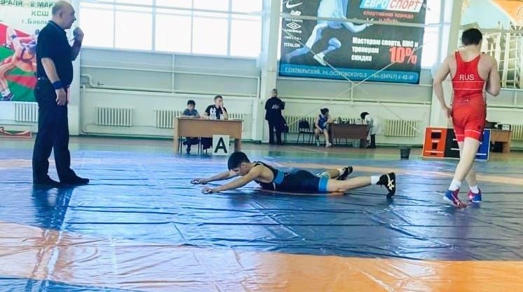 Чистопольские спортсмены успешно выступили на соревнованиях по греко-римской борьбе