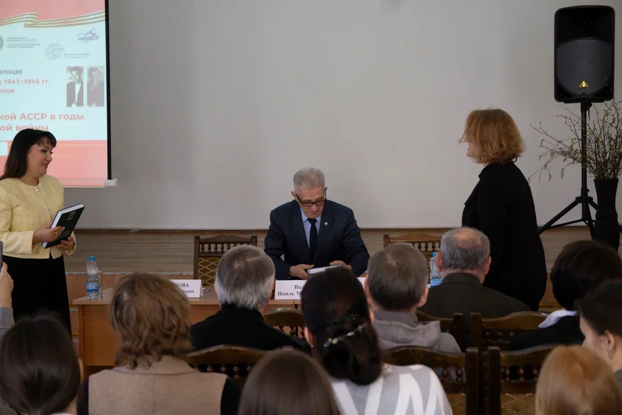 В Чистополе прошел круглый стол о советских писателях в Татарстане в годы войны