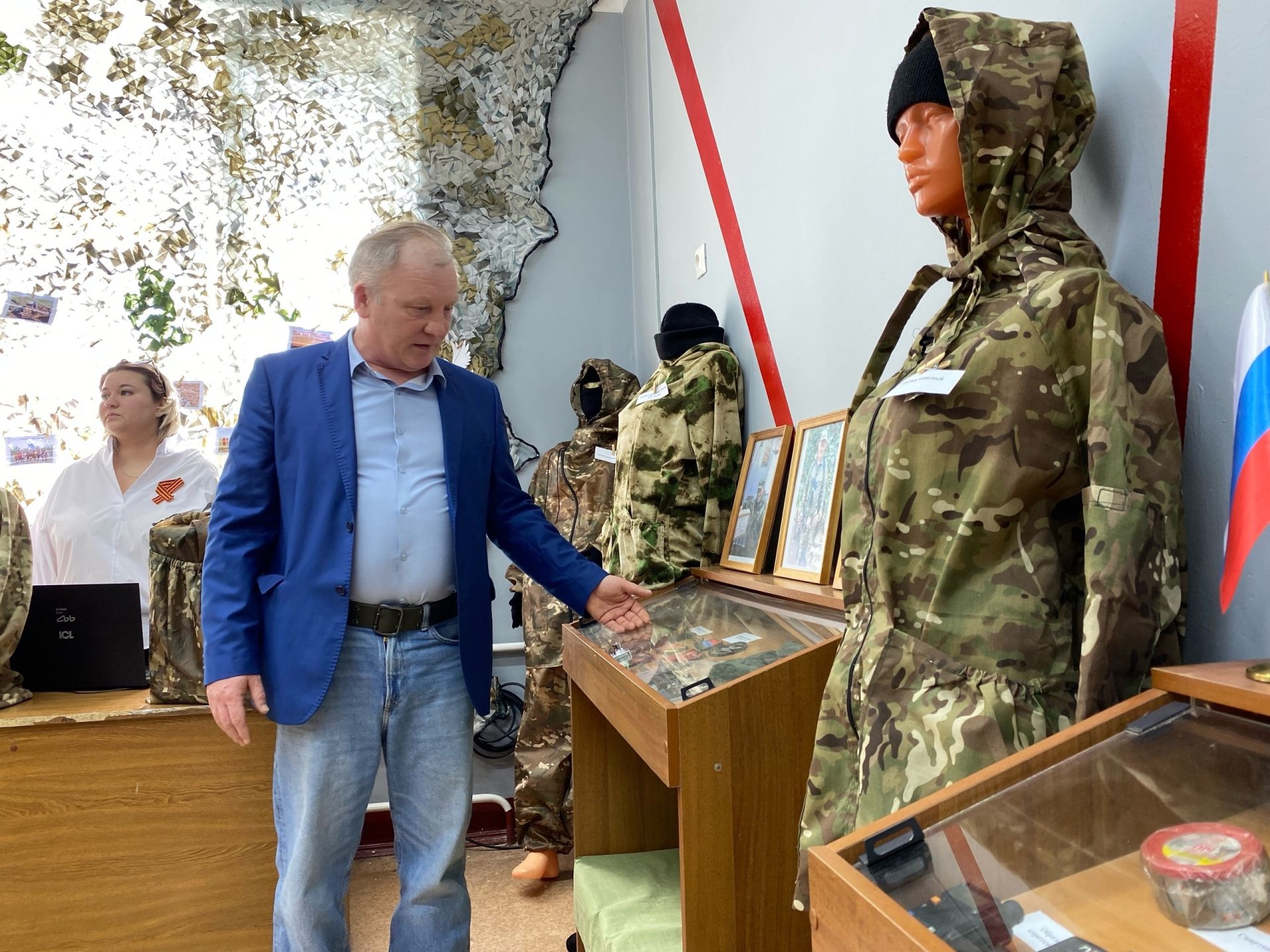 Герои прошлого и настоящего: в чистопольской школе открыли музей воинской славы