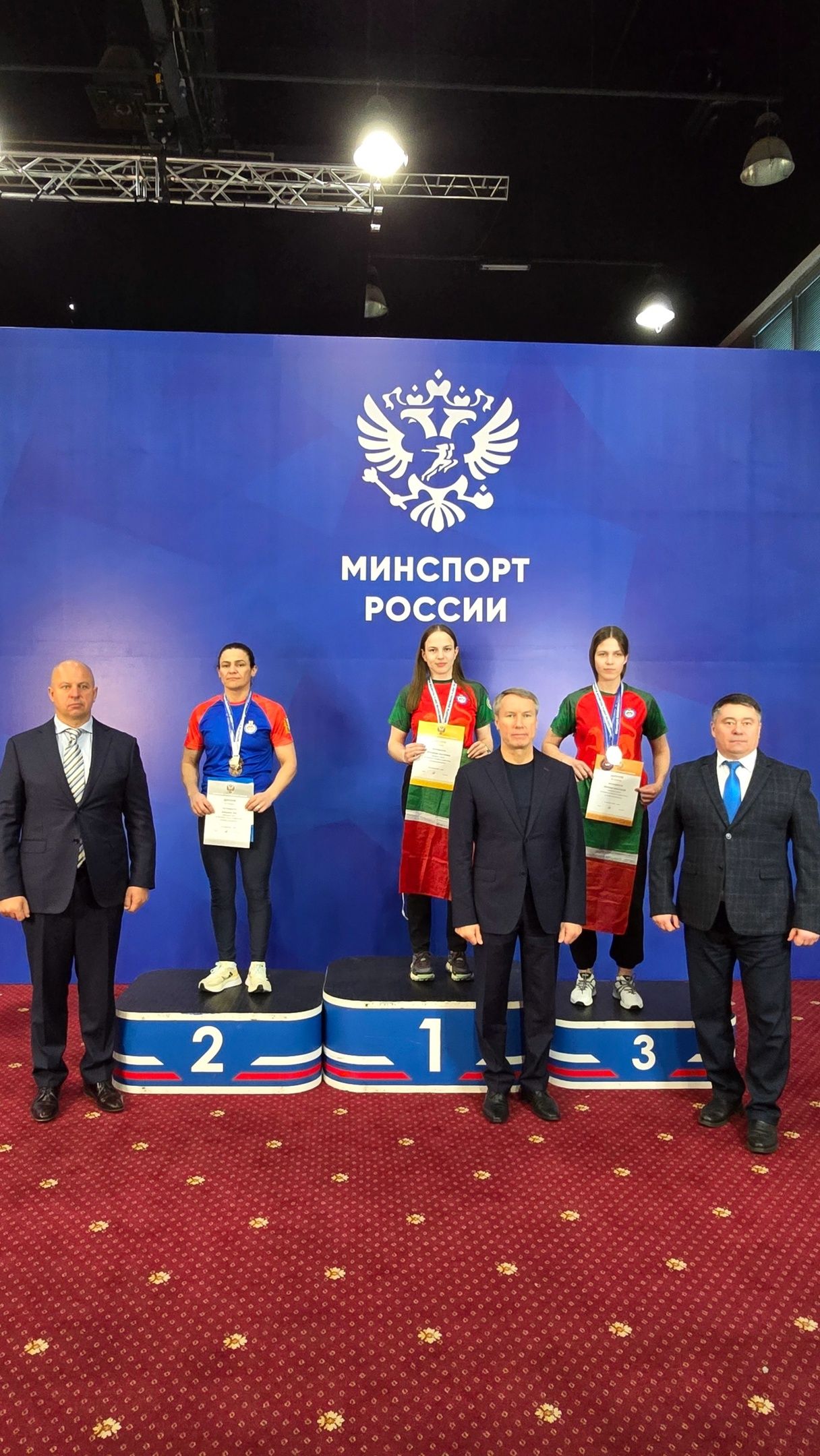 Чемпионат России по армрестлингу: чистопольцы завоевали медали разных достоинств
