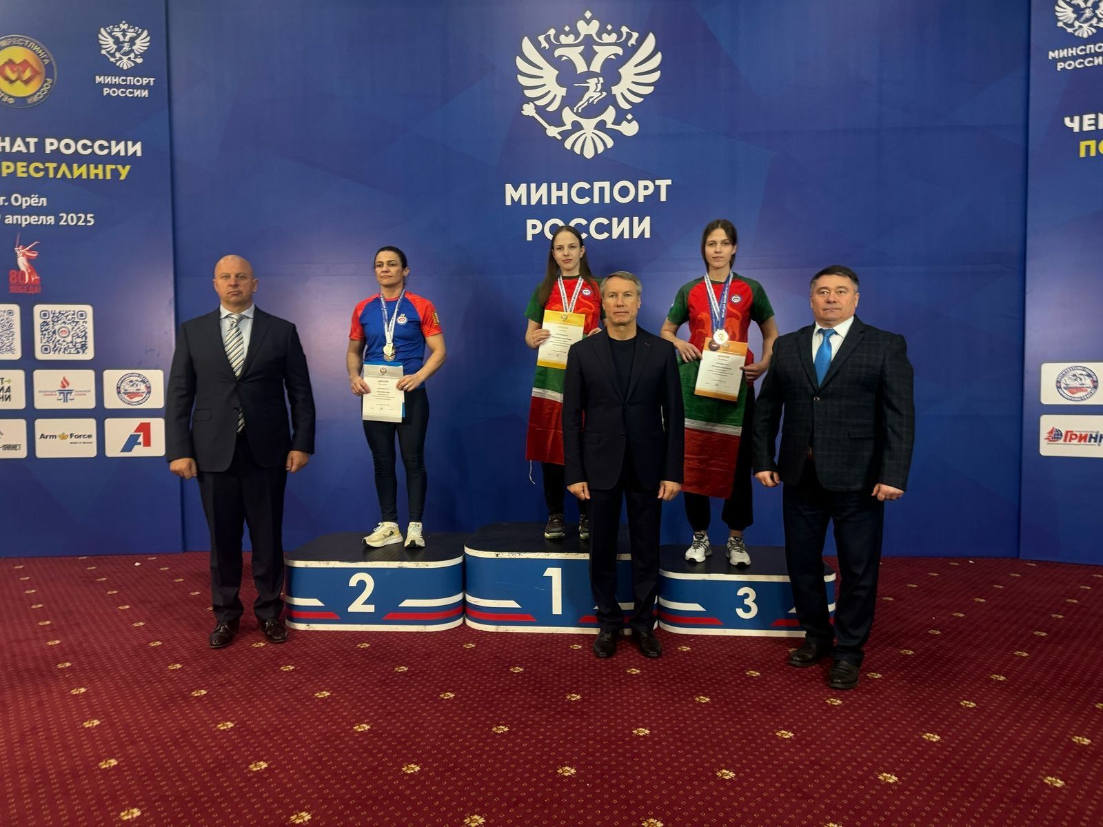 Чемпионат России по армрестлингу: чистопольцы завоевали медали разных достоинств
