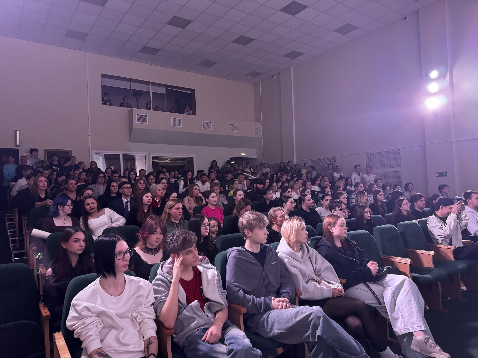 Яркие выступления и патриотический дух: в Чистополе прошел фестиваль «Студенческая весна-2025