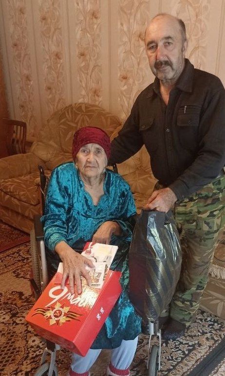 Сотрудники Отдела по делам молодёжи встретились с ветеранами в преддверии Дня Победы