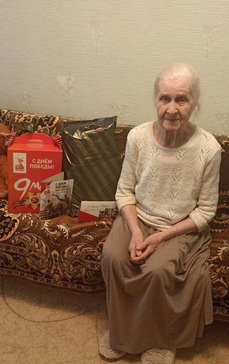 Сотрудники Отдела по делам молодёжи встретились с ветеранами в преддверии Дня Победы
