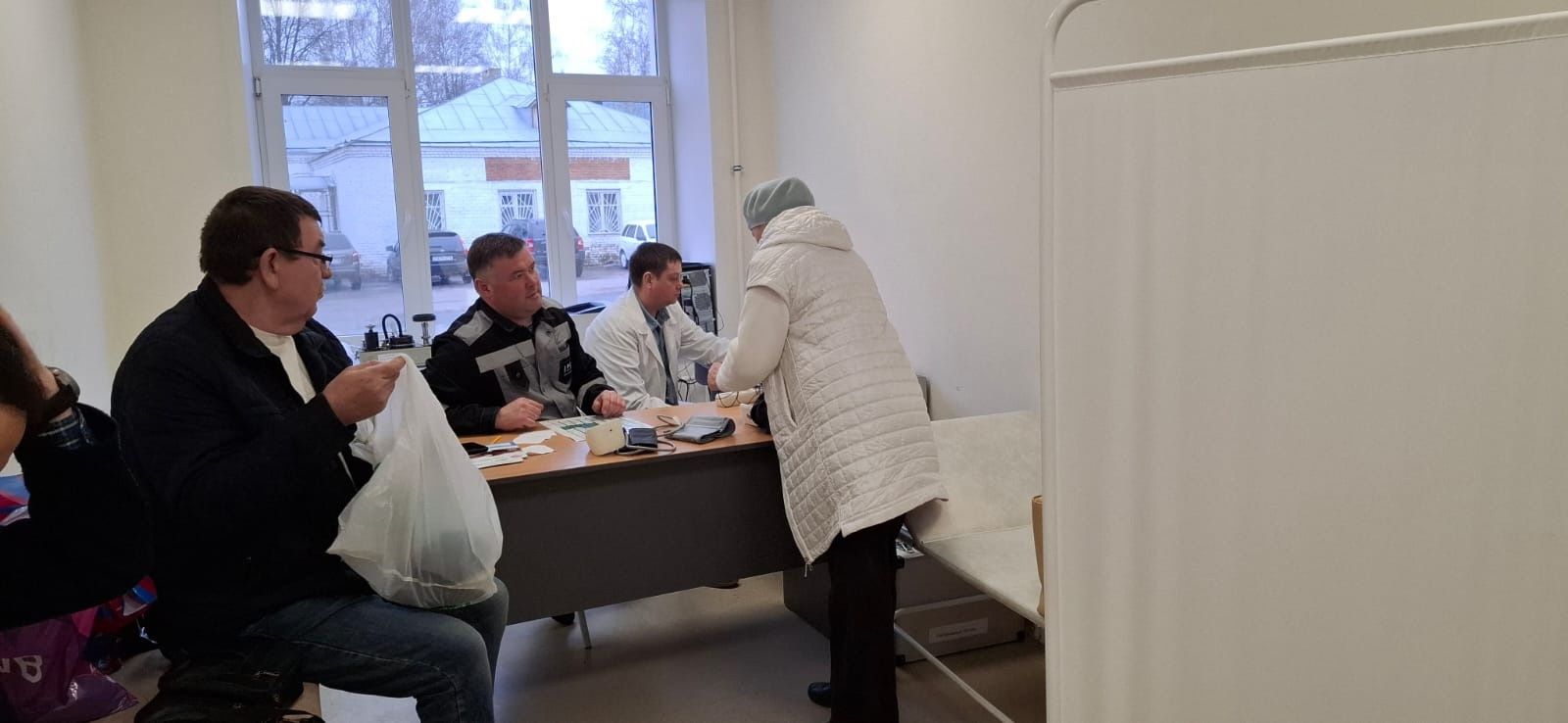В Чистопольской ЦРБ проверили более 200 тонометров в рамках акции «Будь уверен! Будь здоров!»