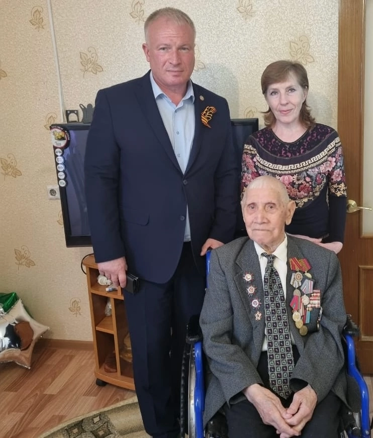 Глава Чистопольского района поздравил ветеранов с 80-летием Победы