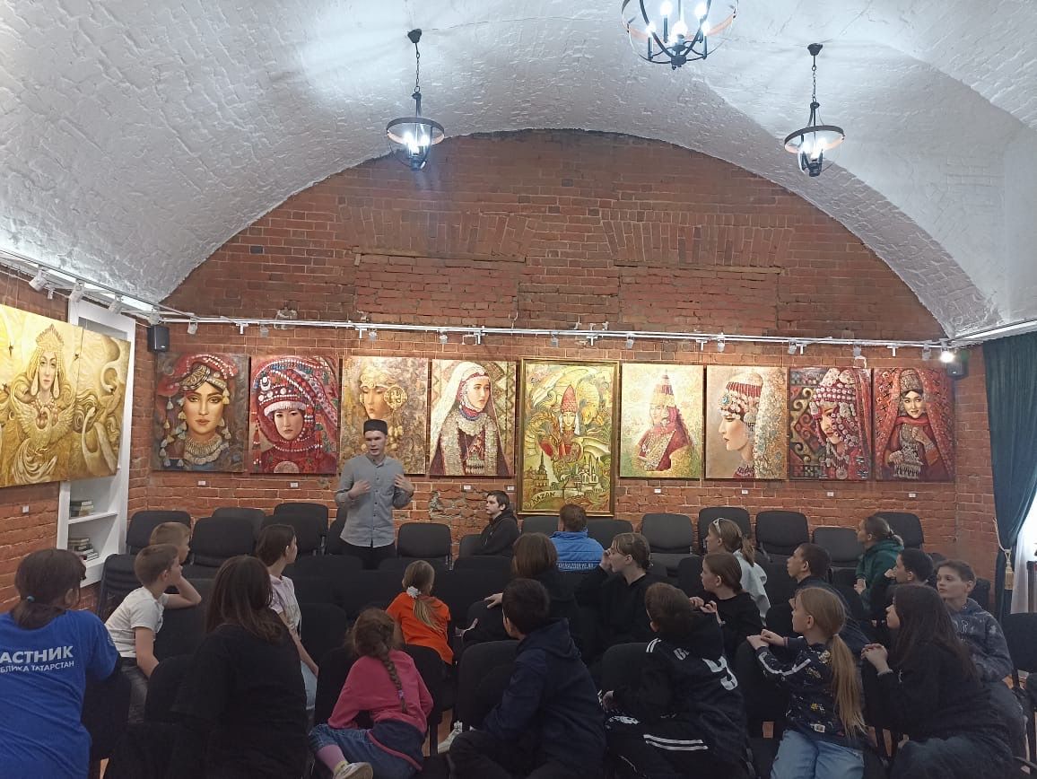 Юные гости Татарстана посетили Исламский центр в Чистополе