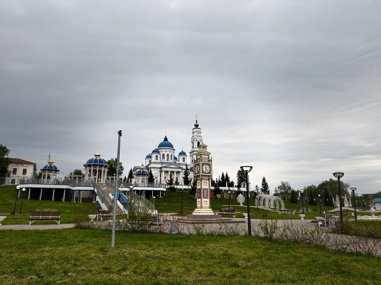 Ухудшение погоды в Татарстане: как обезопасить себя при грозе и шквалистом ветре