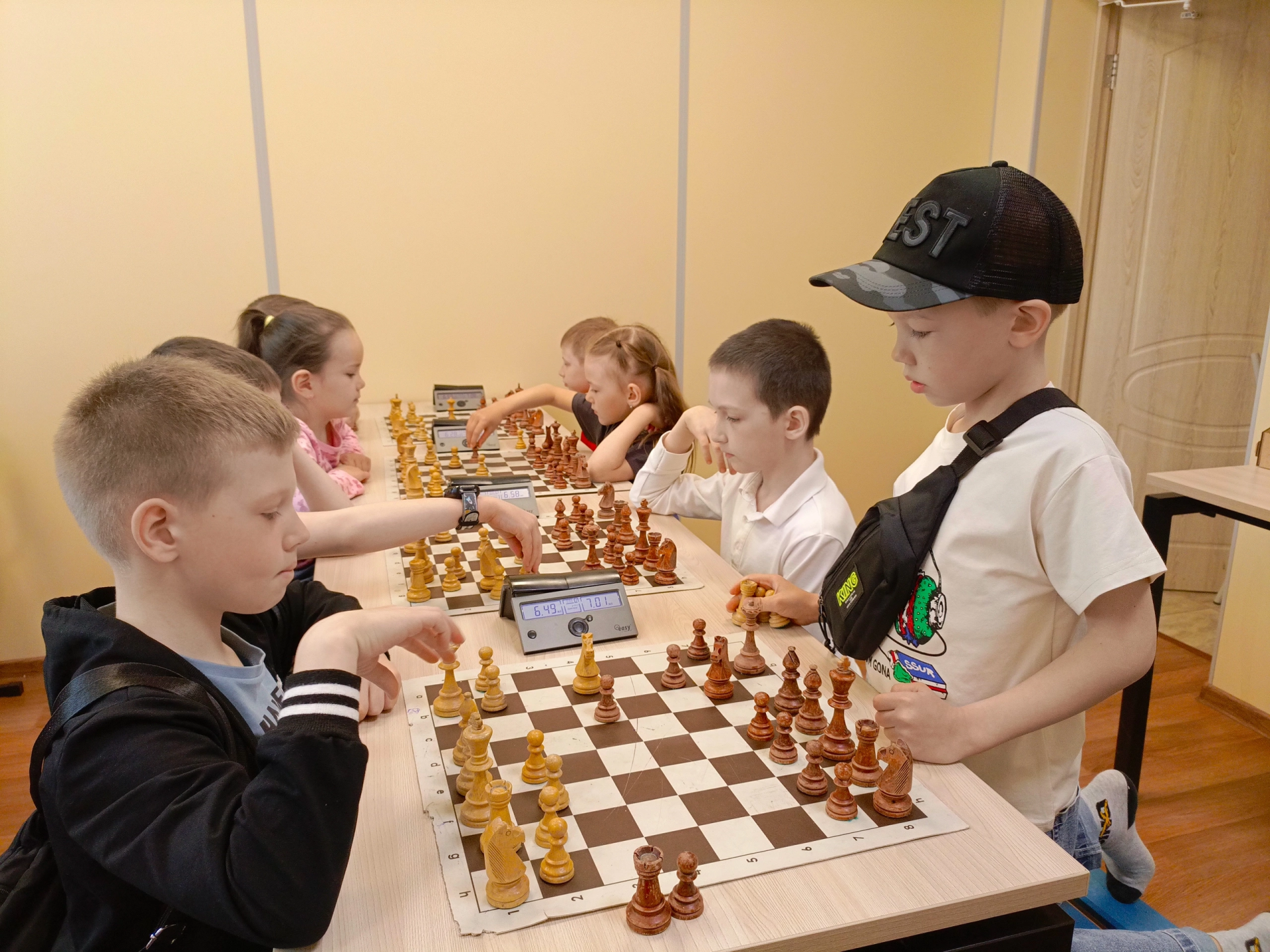 В спортивной школе «Гимнаст» прошел турнир по шахматам Фишера