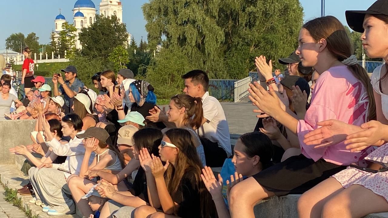 В Чистополе прошел яркий вечер песен и танцев