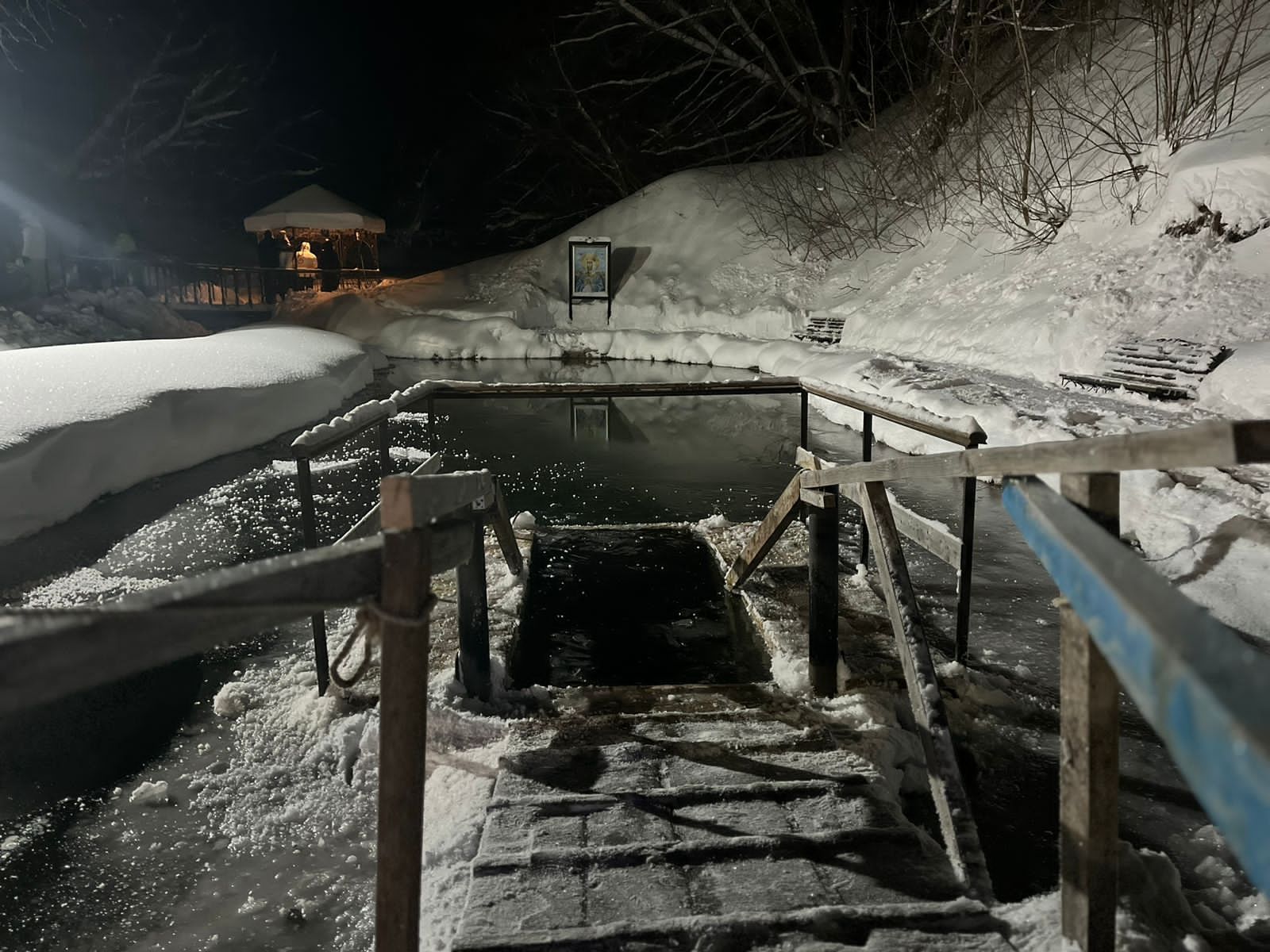 Как избежать переохлаждения после купания в проруби