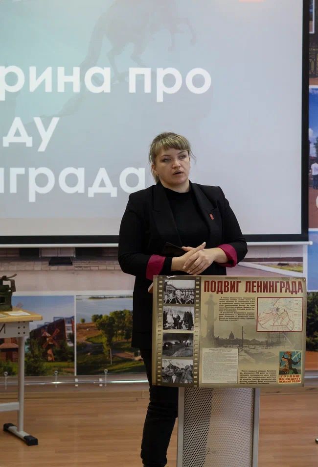 Через плакаты и стихи: чистопольские кадеты рассказали о подвиге Ленинграда