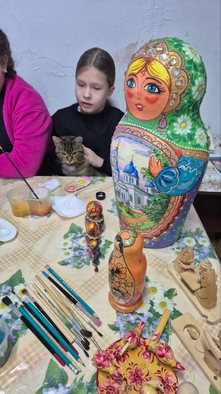Воспитанники чистопольской воскресной школы познакомились с искусством народной росписи