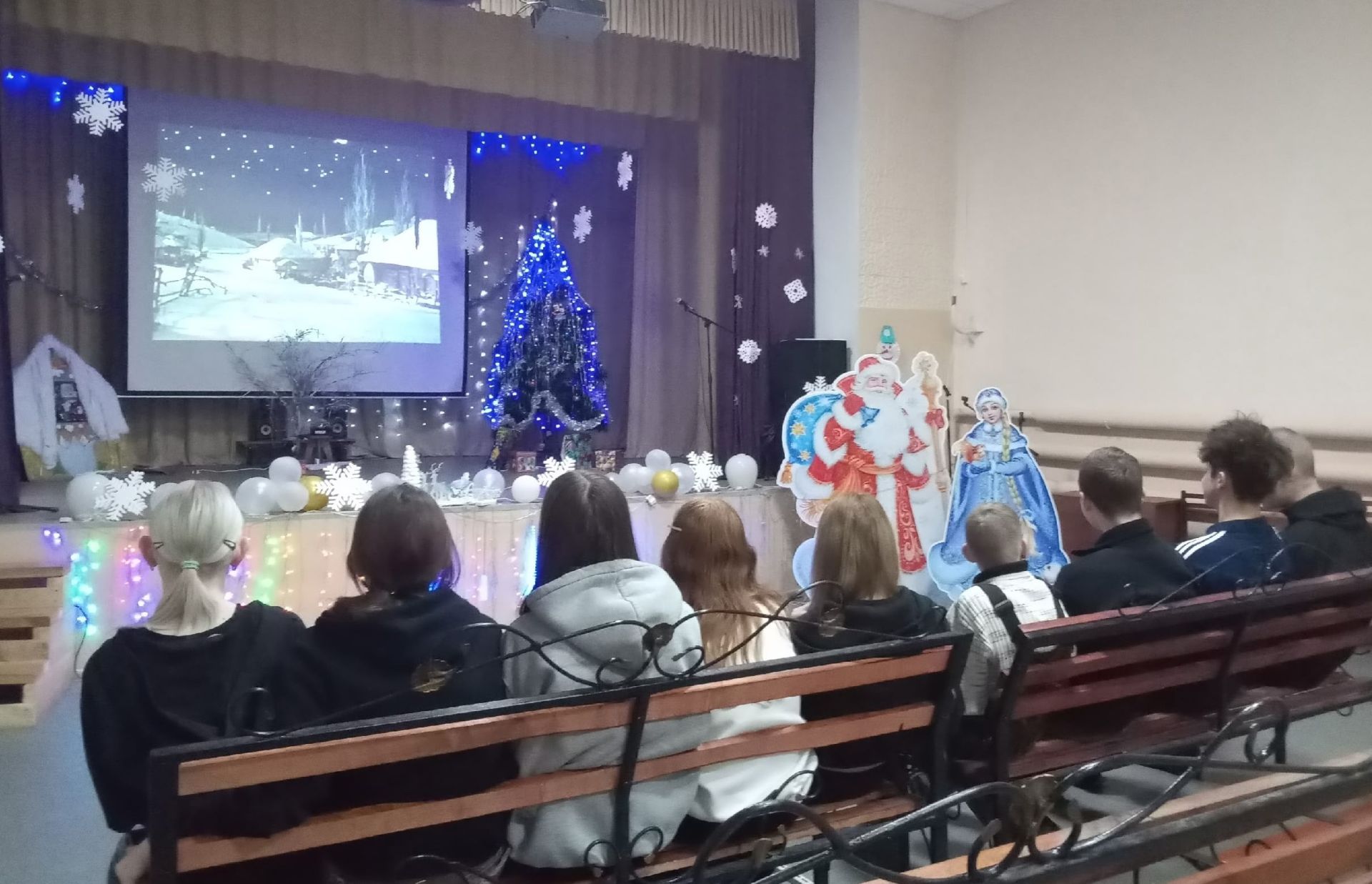 В селе Четырчи прошел вечер кино