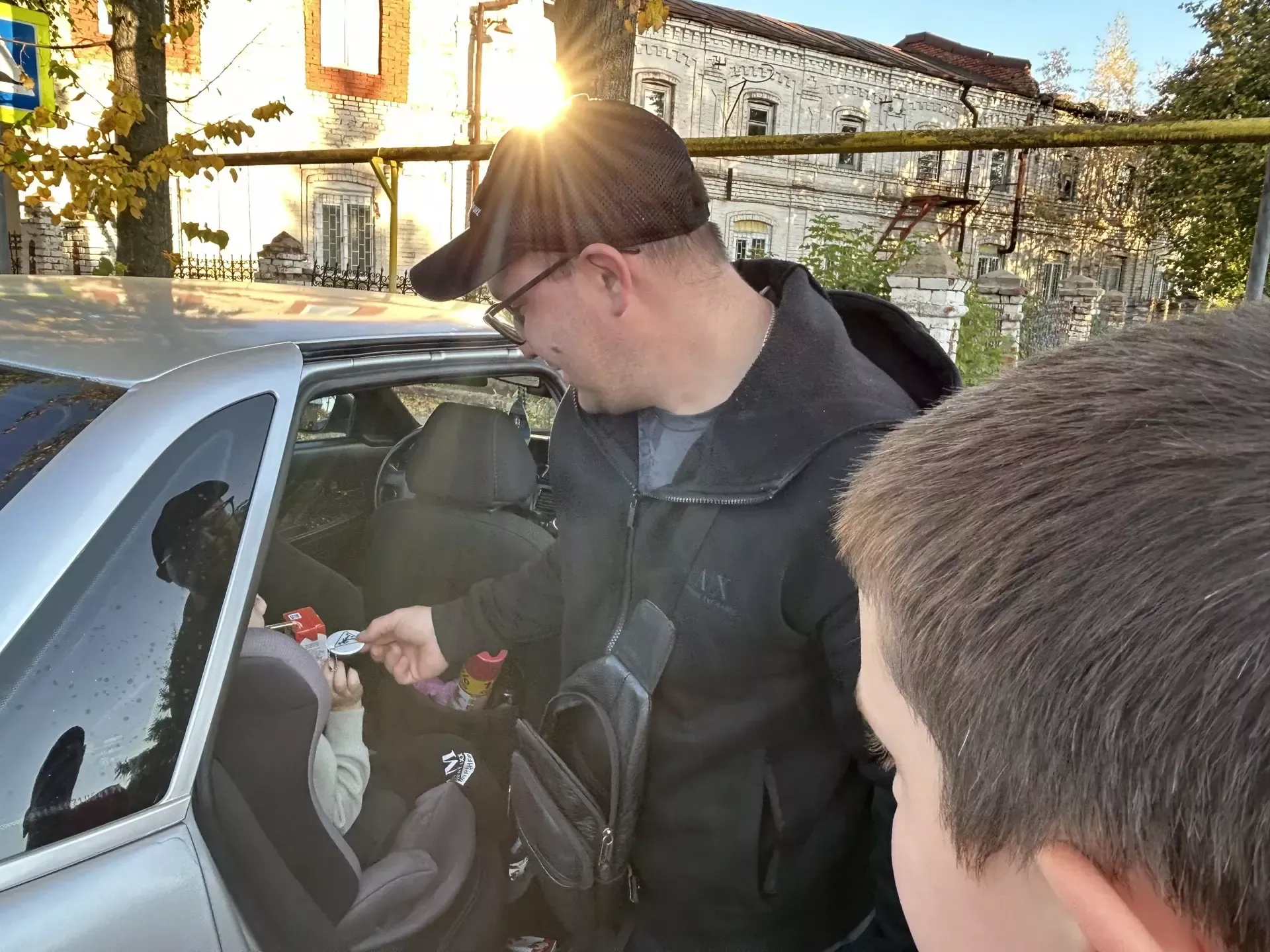 Чистайдан күпбалалы Вафиннар гаиләсенә автолюлька бүләк иттеләр