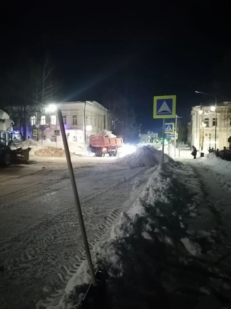 Более 50 тысяч кубометров снега вывезли с улиц Чистополя с начала года
