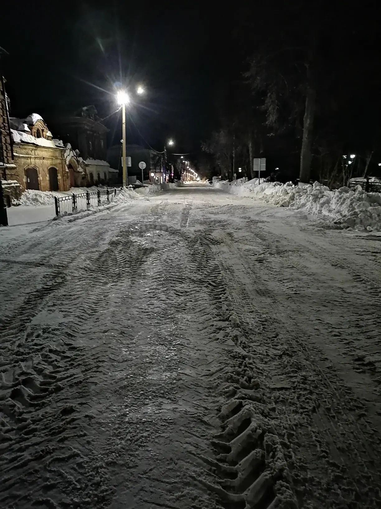 Более 50 тысяч кубометров снега вывезли с улиц Чистополя с начала года