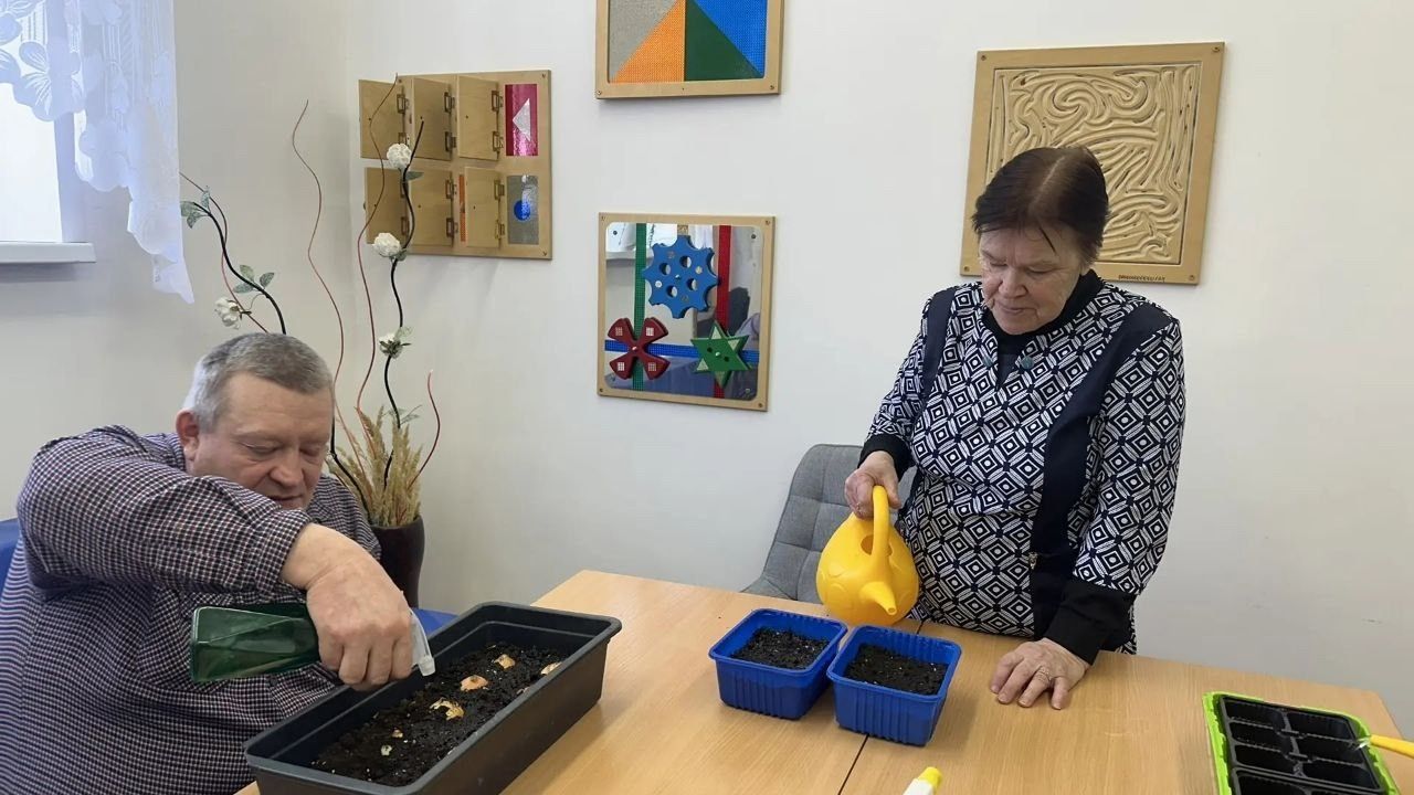 Посевная идёт полным ходом: в чистопольском доме-интернате стартовала гарденотерапия для пожилых