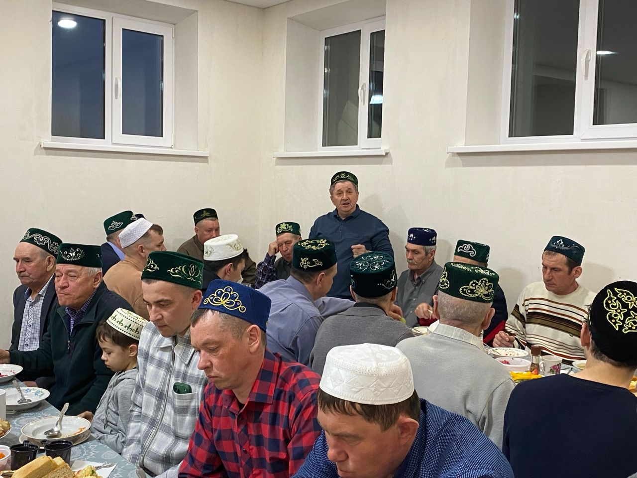 В поселке Юлдуз в Чистопольском районе провели большой ифтар в новой мечети