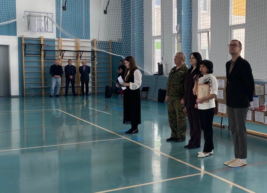 «Мой подарок солдату»: чистопольские лицеисты собрали десятки коробок с гуманитарной помощью для бойцов СВО