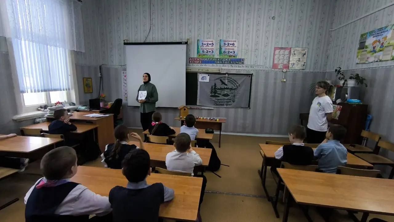 Сотрудники заказника «Чистые Луга» провели эко-урок и мастер-классы для школьников
