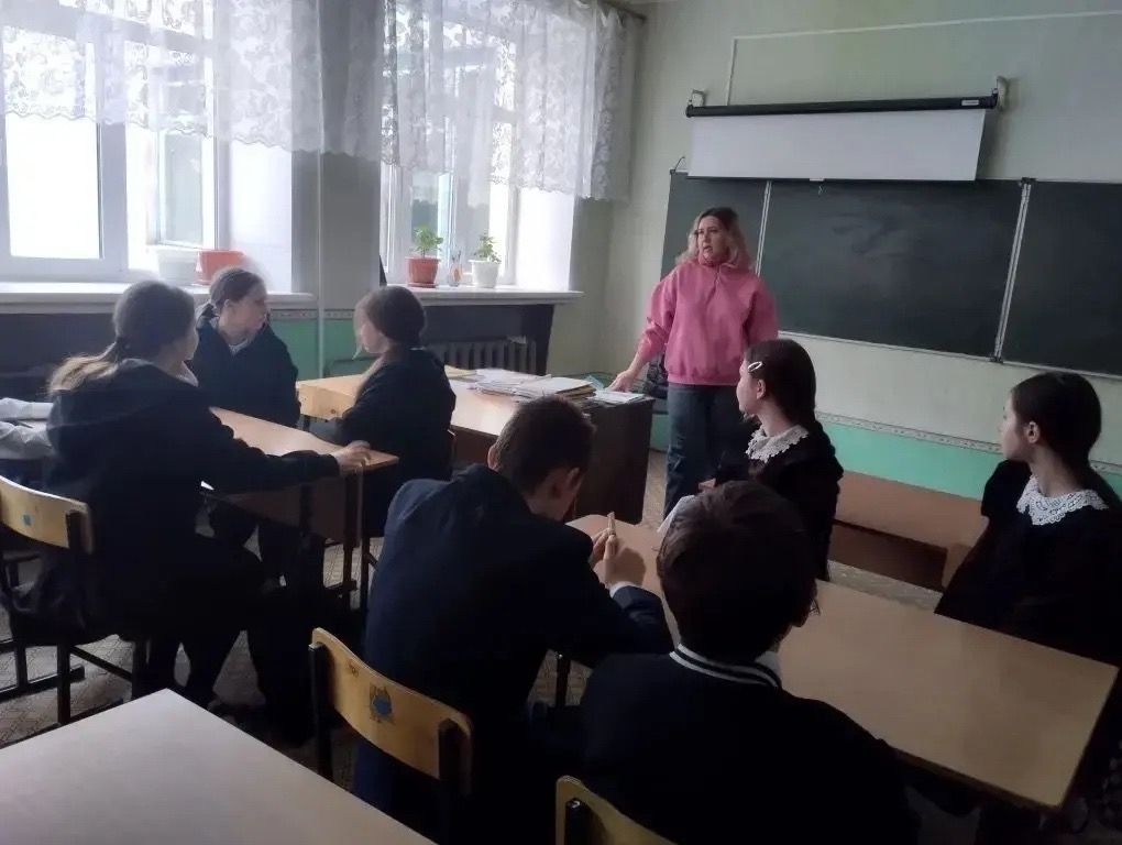 Школьники Чистопольского района сразились в знании русского языка на викторине «Знатоки родного языка»