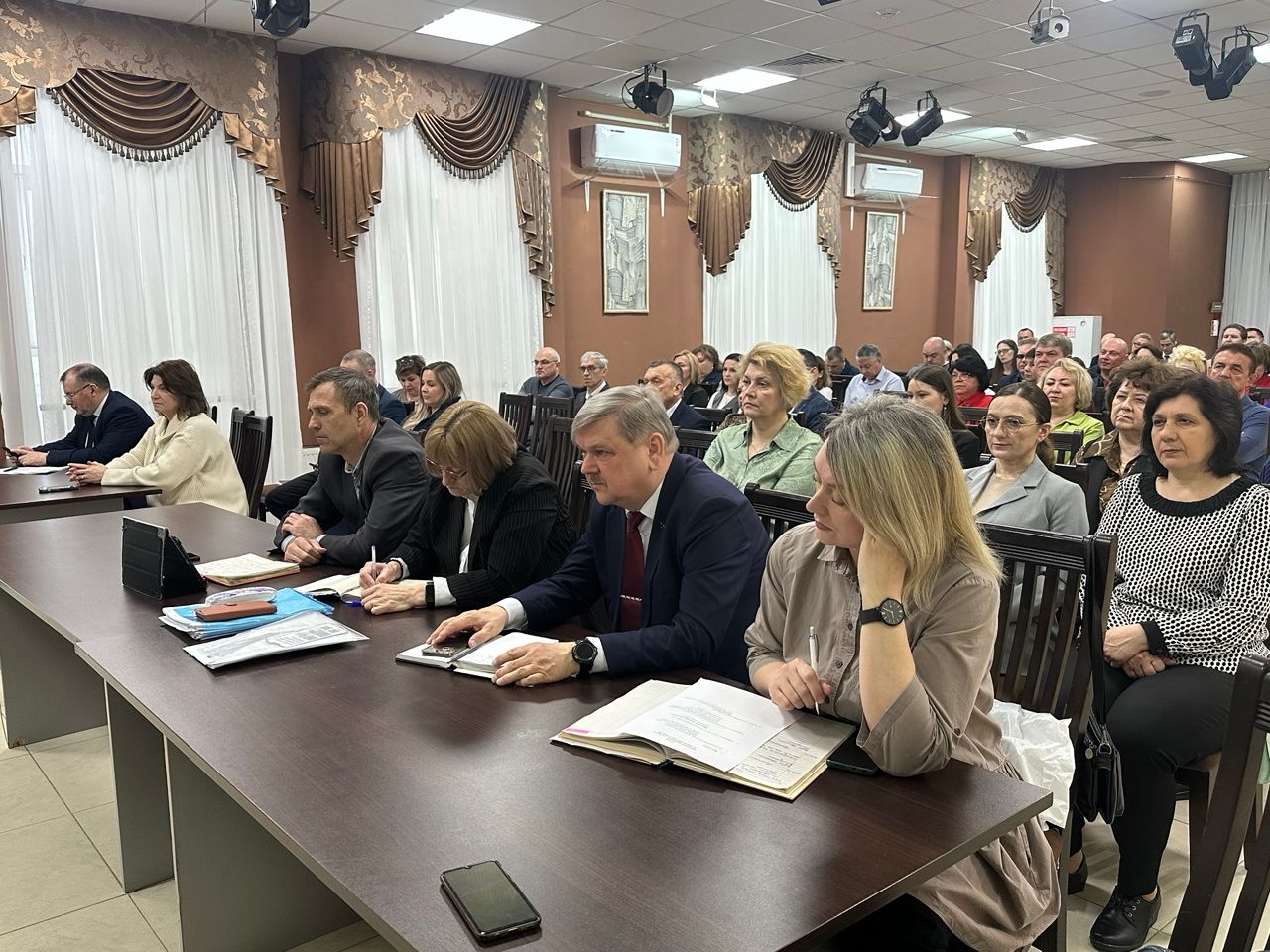 На аппаратном совещании в Чистополе обсудили работу ЗАГСа, весенние полевые работы и рост дистанционных мошенничеств