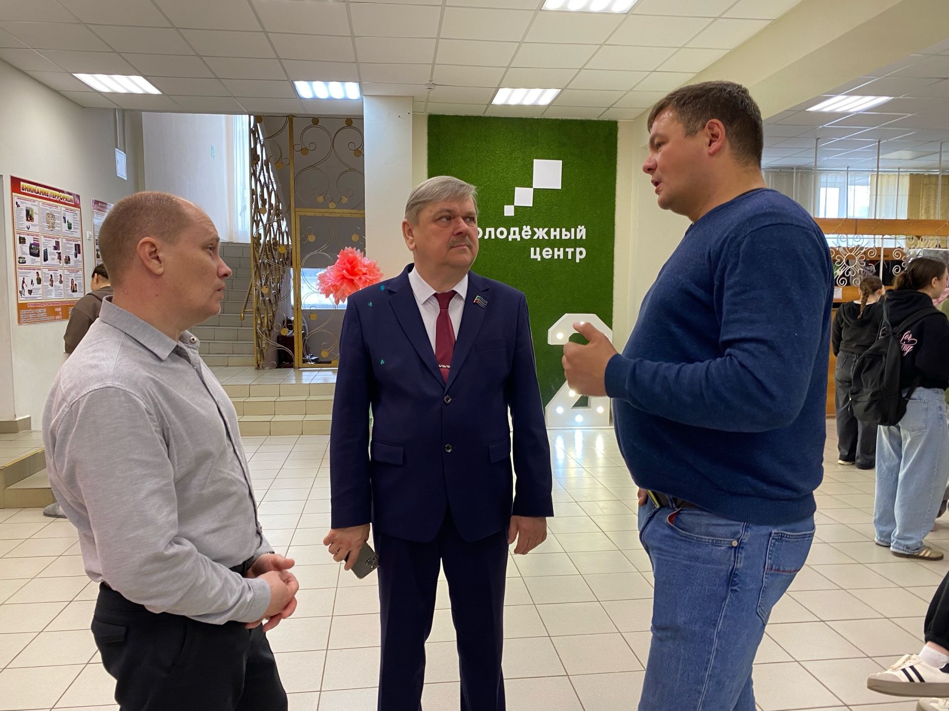 В Чистополе открылась передвижная выставка «Антифейк»
