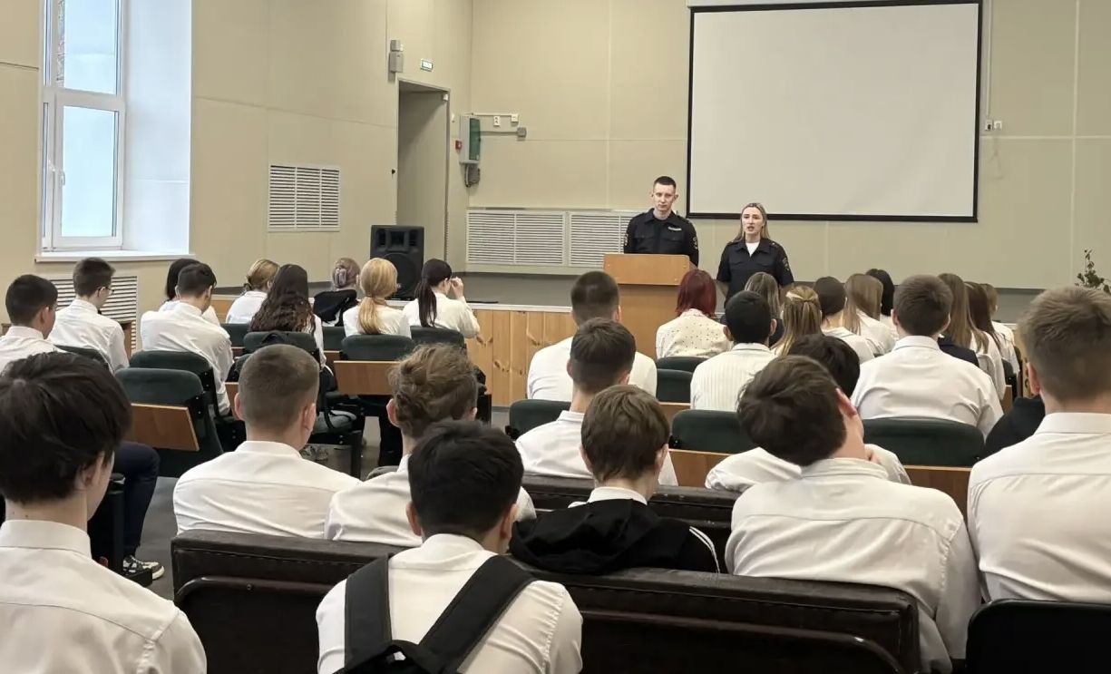 В Чистополе старшеклассникам рассказали о смертельной опасности наркотиков в рамках акции «Чистое поколение»