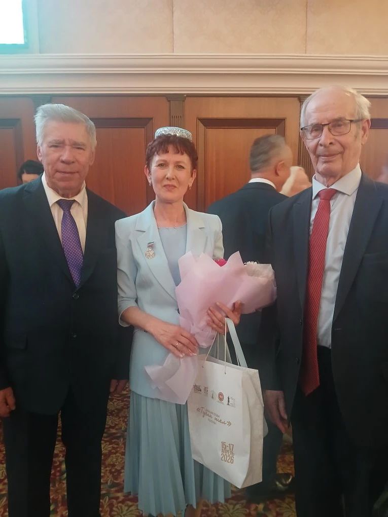 Чистай районы Яуширмә мәктәбе укытучысы Лилия Фәсхетдиновага «Татарстанның атказанган укытучысы» исеме бирелде