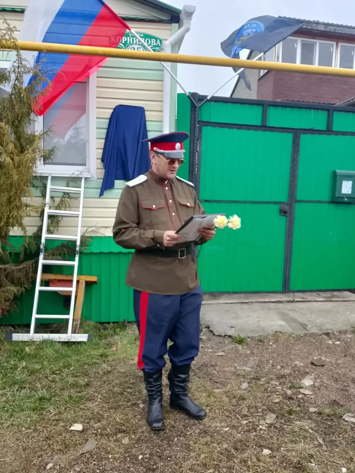 В Чистополе открыли мемориальную доску в память об участнике СВО Артуре Фасхутдинове